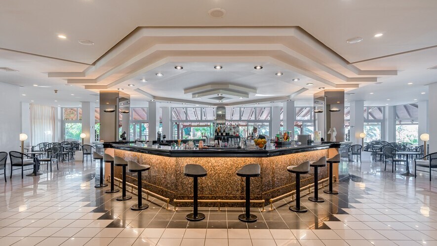 Anissa Beach & Village